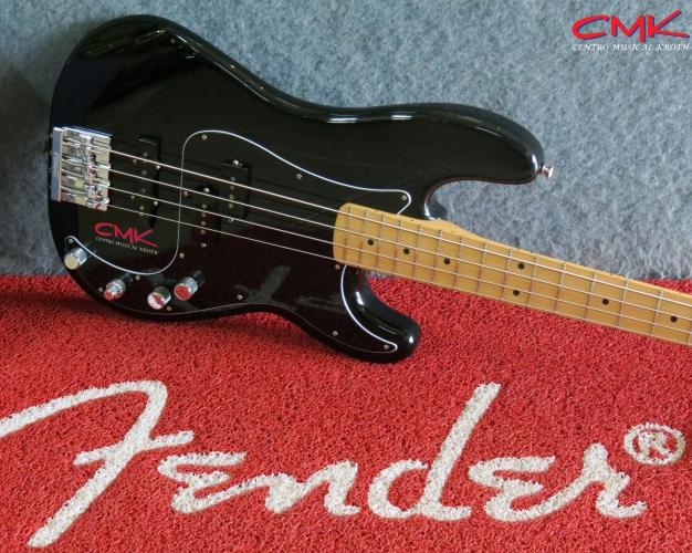 Foto do produto CONTRA BAIXO FENDER DELUXE ACTIVE PJ BASS SPECIAL MAPLE (Usado) Foto do produto CONTRA BAIXO FENDER DELUXE ACTIVE PJ BASS SPECIAL MAPLE (Usado)