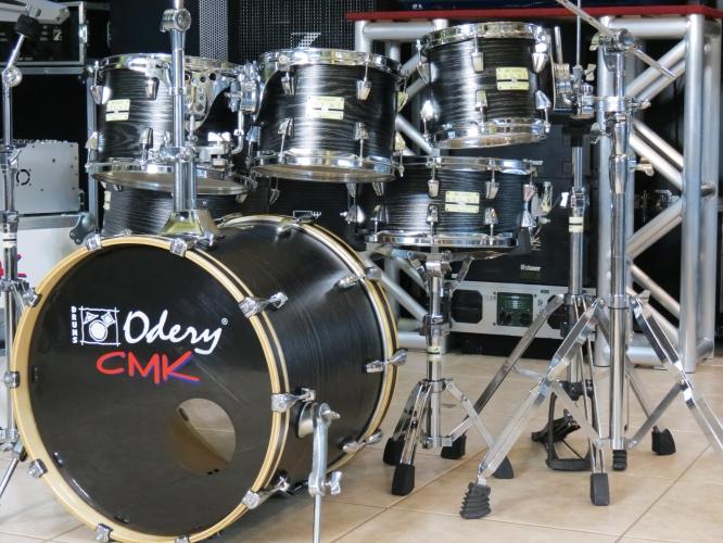 Foto do produto Bateria Odery Fluence Jam Session 200 Black Ash (Usada) Foto do produto Bateria Odery Fluence Jam Session 200 Black Ash (Usada)