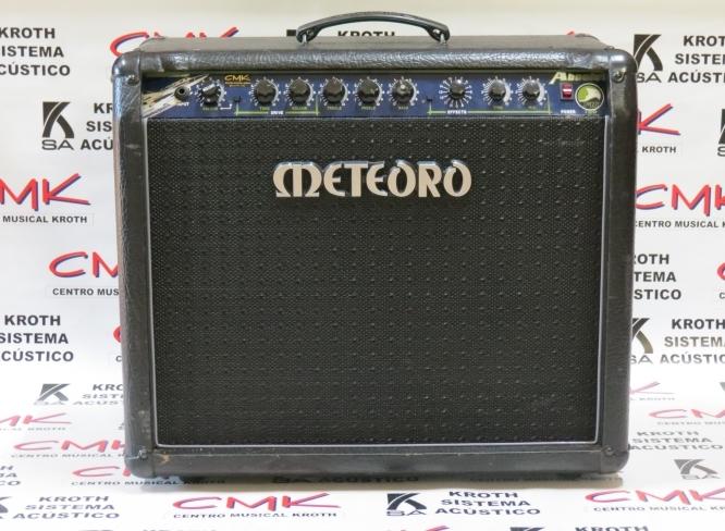 Foto do produto Cubo para Guitarra 100W ABSOLUT F16 Meteoro (usado) Foto do produto Cubo para Guitarra 100W ABSOLUT F16 Meteoro (usado)