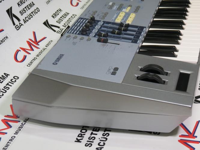 Yamaha Motif ES-6 (Usado) - CMK