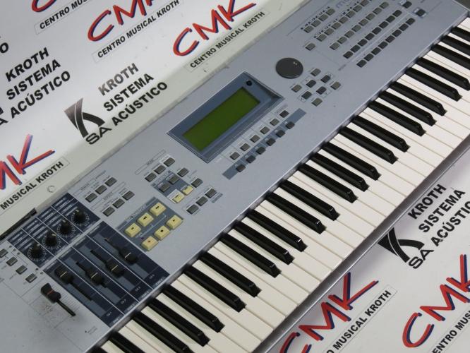 Foto do produto Yamaha Motif ES-6 (Usado) Foto do produto Yamaha Motif ES-6 (Usado)