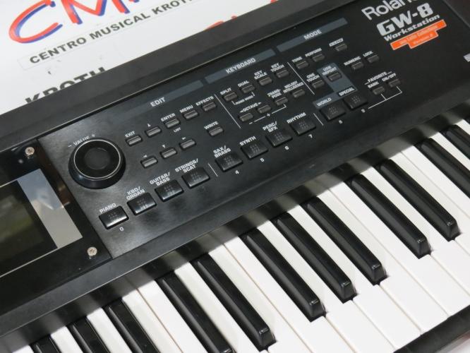 Foto do produto Teclado Roland GW8 (Usado) Foto do produto Teclado Roland GW8 (Usado)