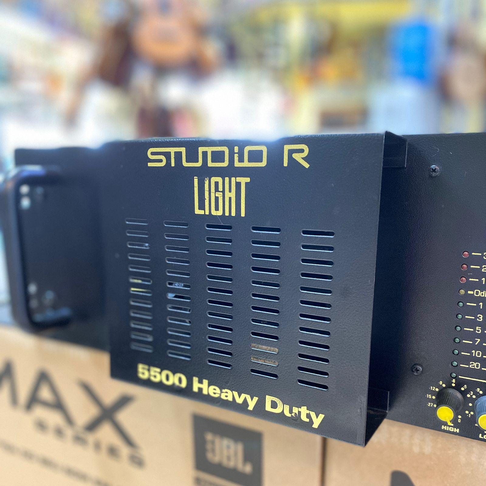 Foto do produto Amplificador StudioR light 5500 Heavy Duty (usado) Foto do produto Amplificador StudioR light 5500 Heavy Duty (usado)