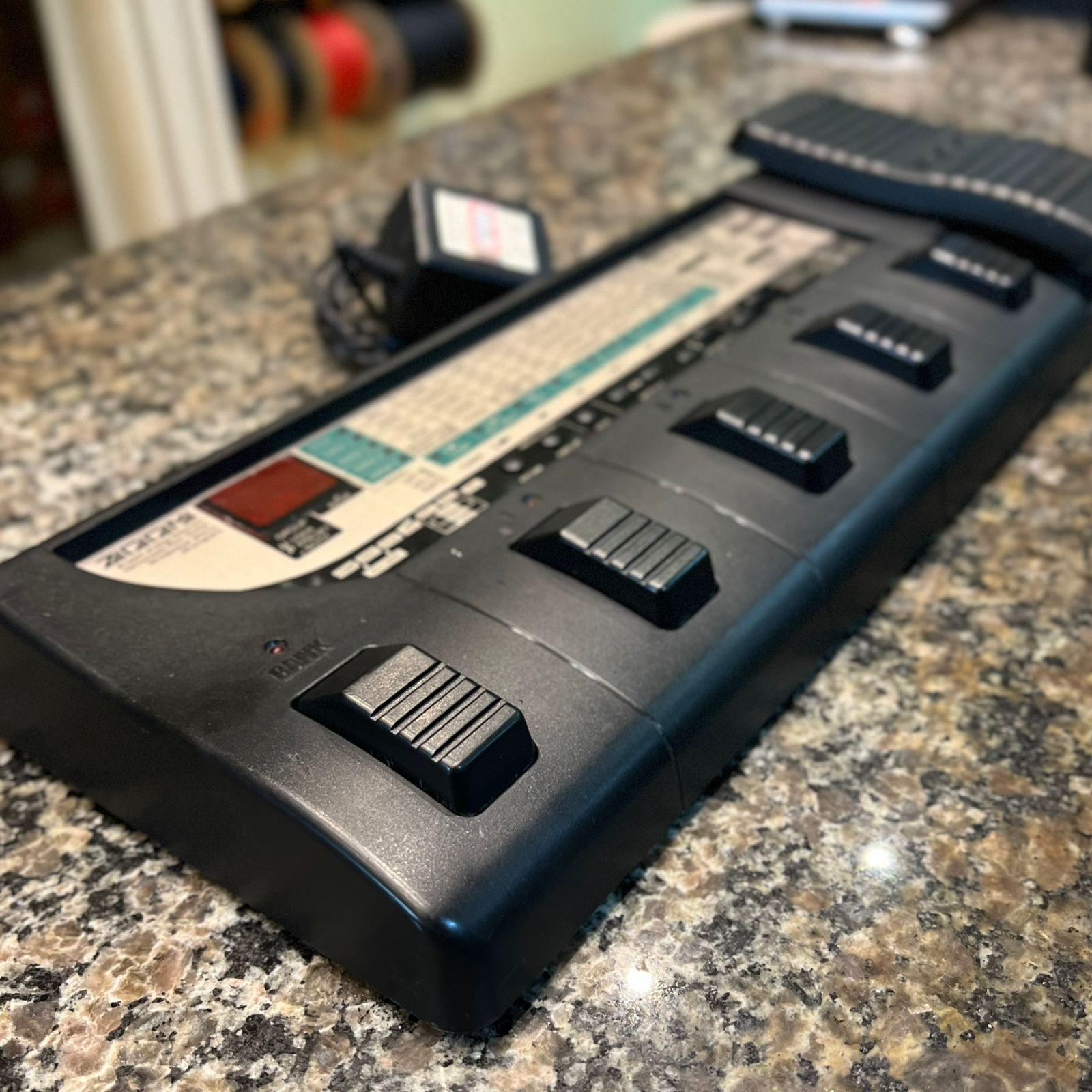 Pedaleira Zoom 3030 (usado) - CMK