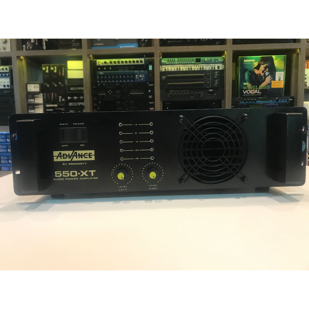 Foto do produto  Amplificador Advance 550-XT (usado)