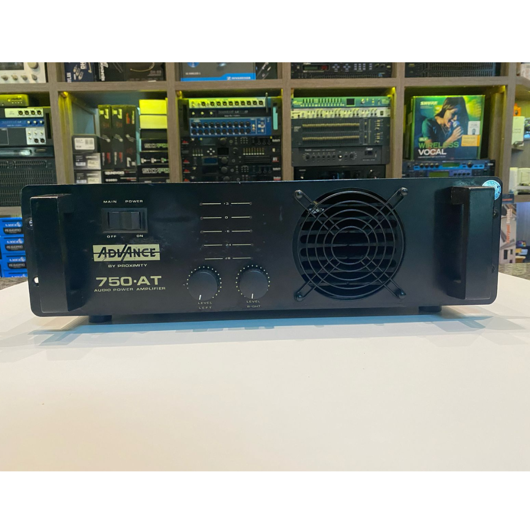 Foto do produto  Amplificador Advance 750-AT (USADO)