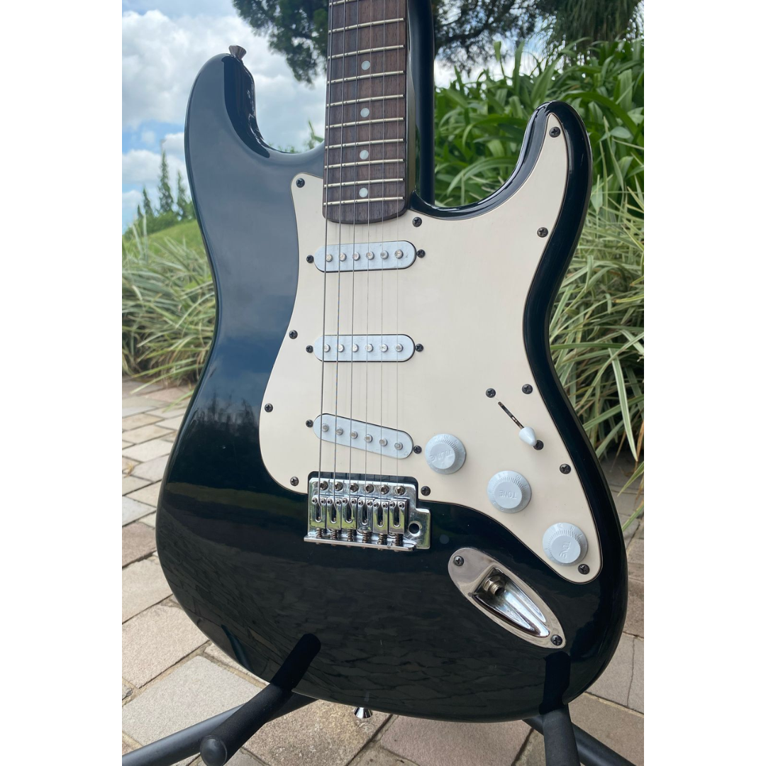 Foto do produto  guitarra stratocaster cruiser by crafter (USADA)