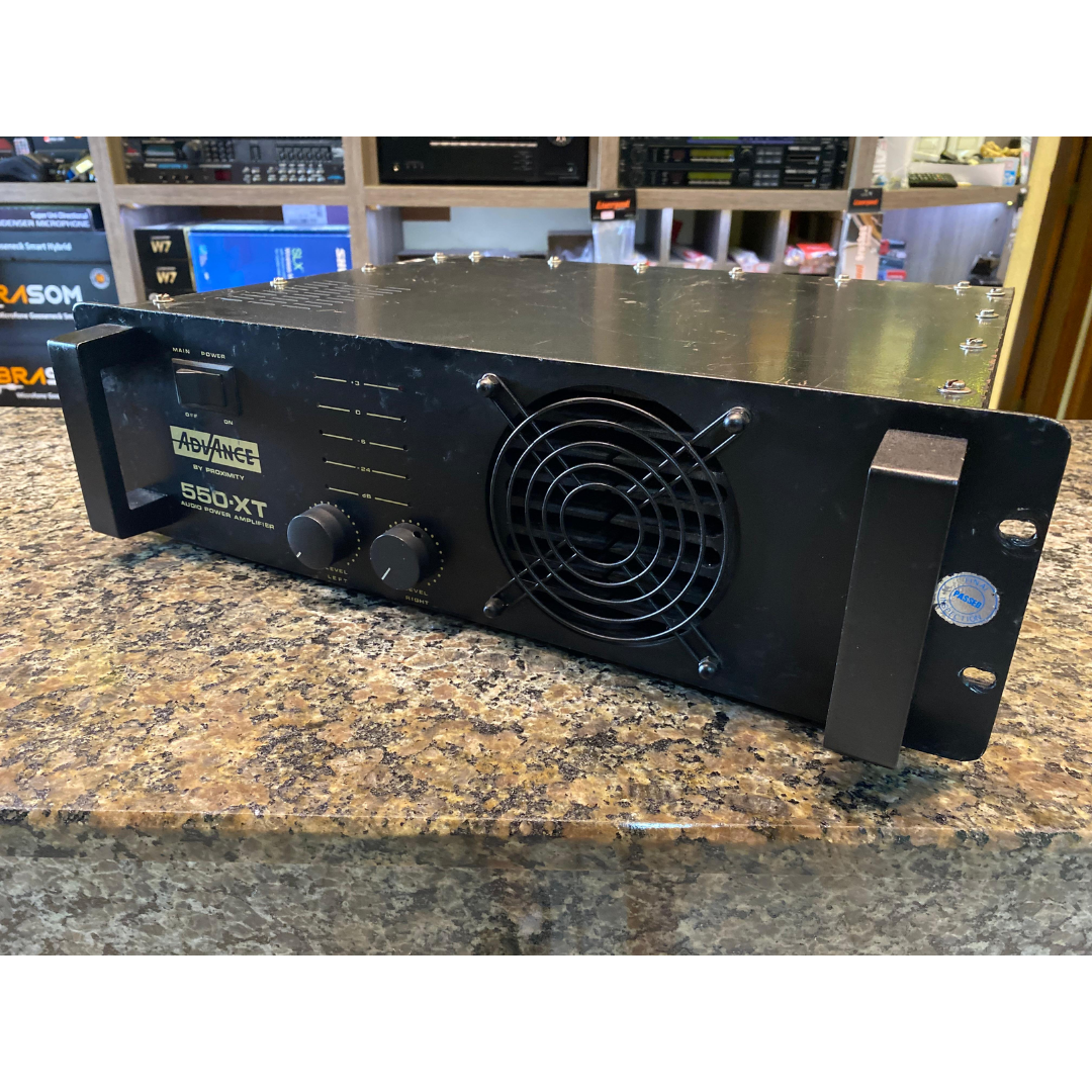 Foto do produto  Amplificador Advance 550-XT (usado)