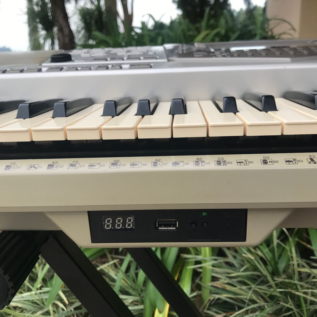 Tecldo Yamaha PSR-2100 (usado) - CMK