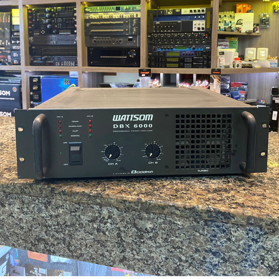 Foto do produto  Amplificador de potência Wattsom DBK6000 (USADO)