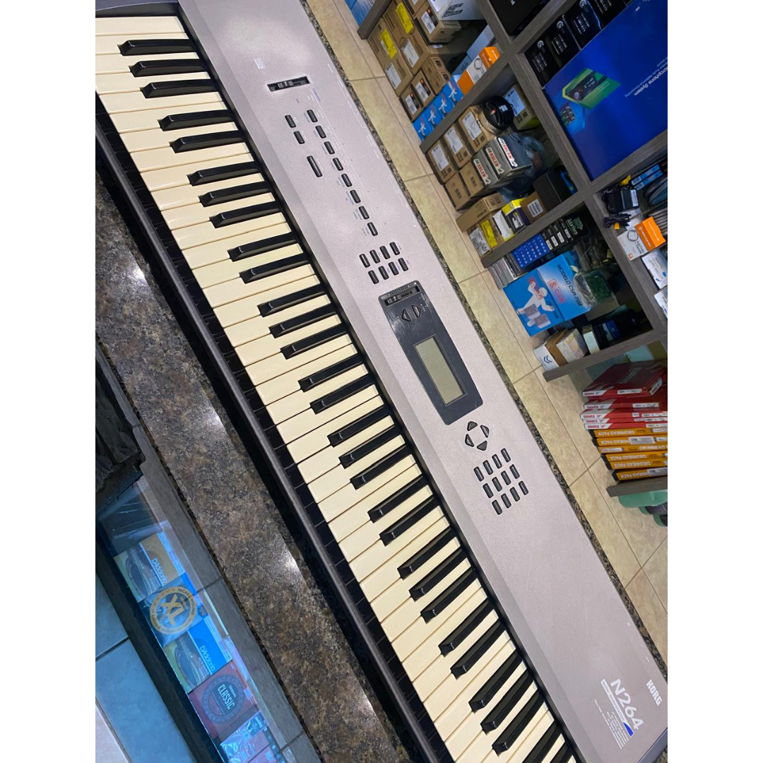 Foto do produto  Teclado Korg N264 (Usado)