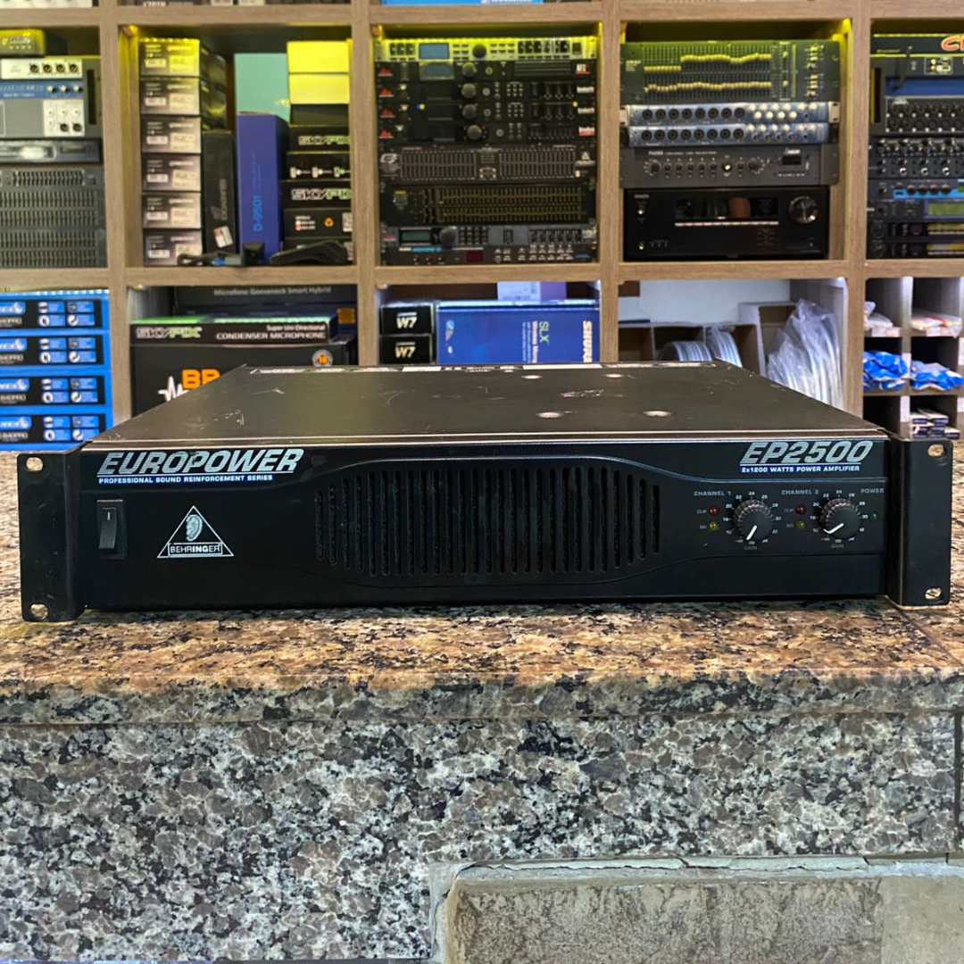 Foto do produto  Amplificador Europower Ep2500 Behringer Preto