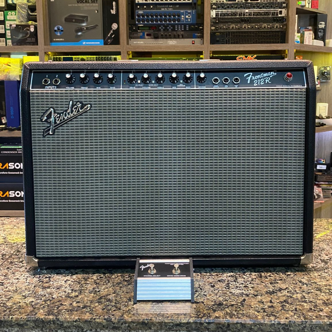 Foto do produto  Amplificador Fender Frontman 212r Preto (Usado)