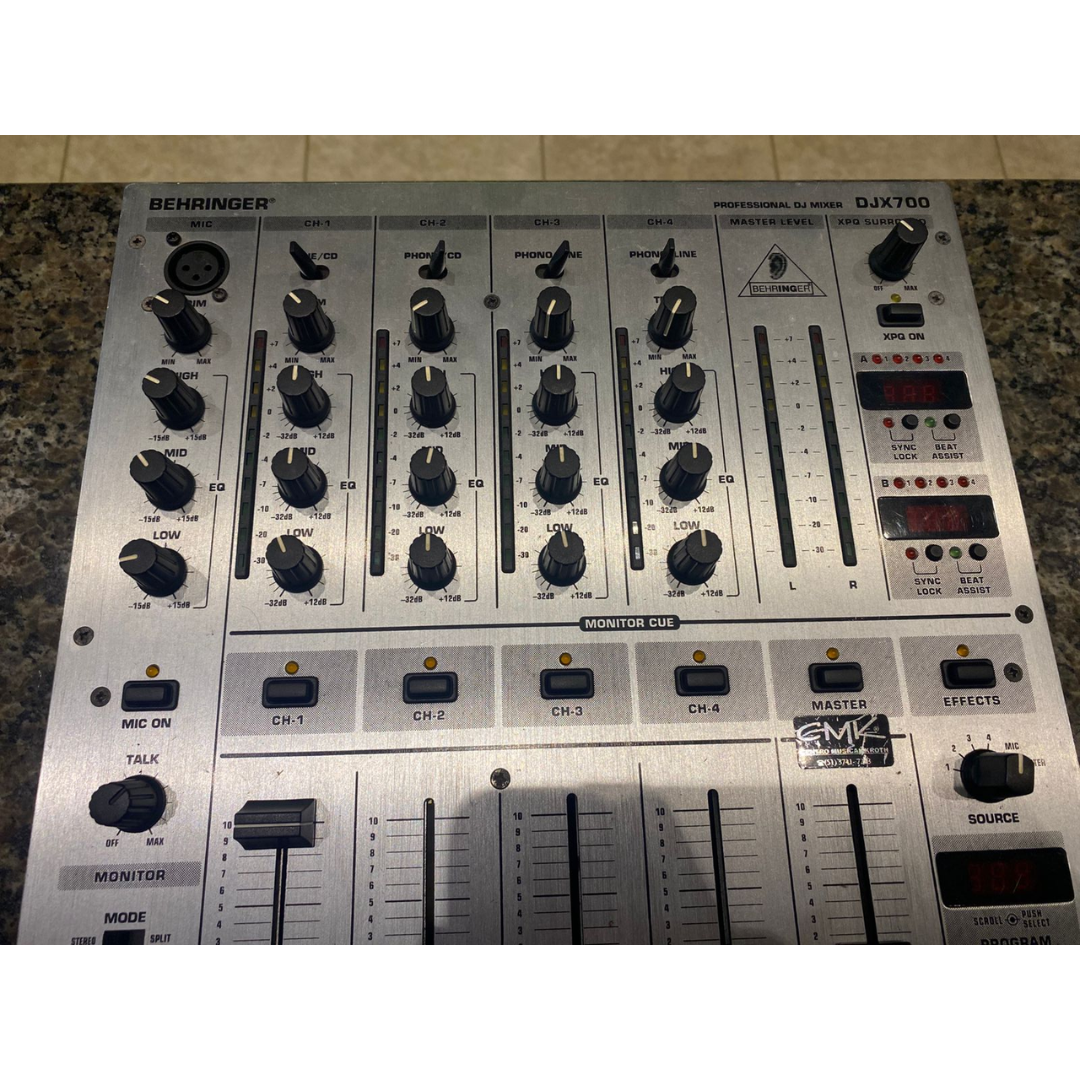 Mixer profissional Behringer DJX700 (USADO) - CMK