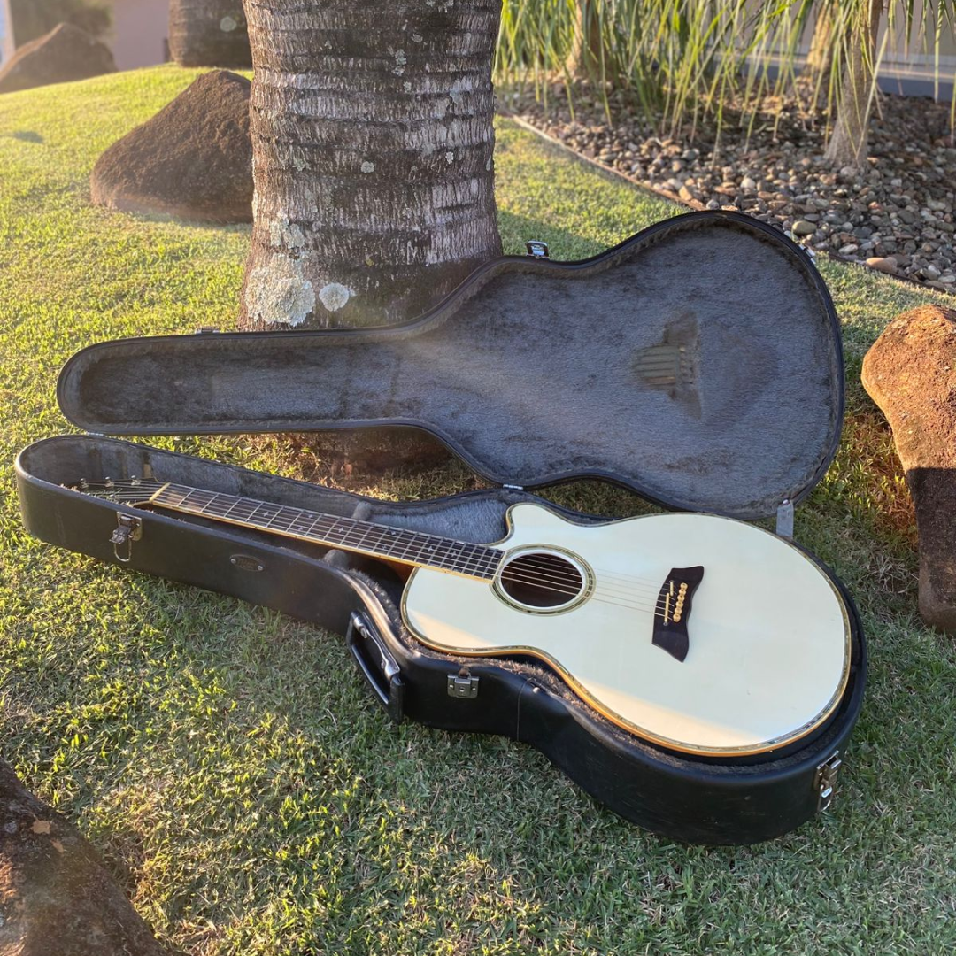 Foto do produto Violão Takamine ST-26 made in Japan , com case original (usado)
