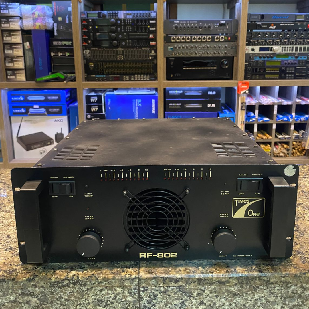 Foto do produto Amplificador Times One RF802 (Usado) Foto do produto Amplificador Times One RF802 (Usado)
