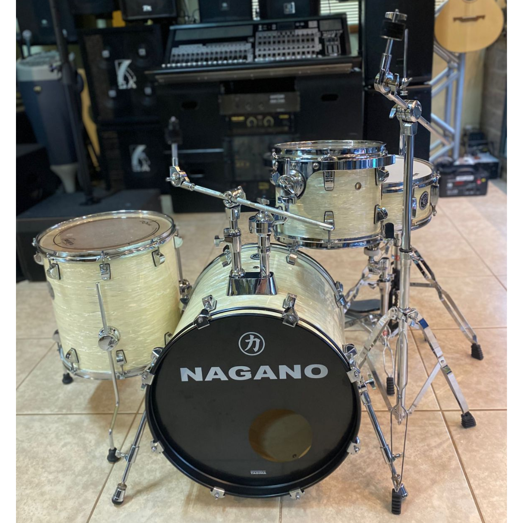 Foto do produto  Bateria Nagano Concert full Celluloid BHW (USADA)