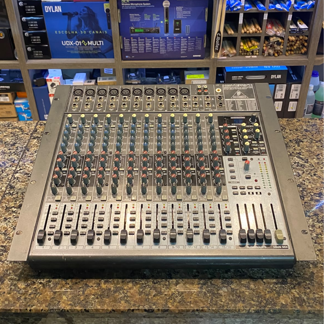 Foto do produto Mixer analógico Behringer Xenyx2442FX (usado)